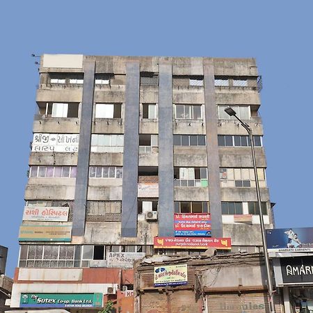 Hotel Ostria Surate Exterior foto