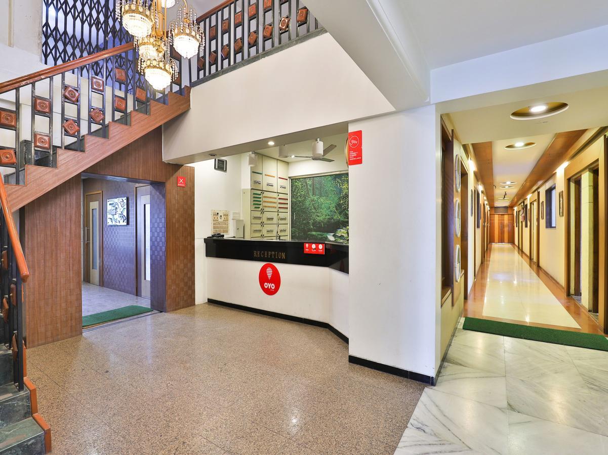 Hotel Ostria Surate Exterior foto
