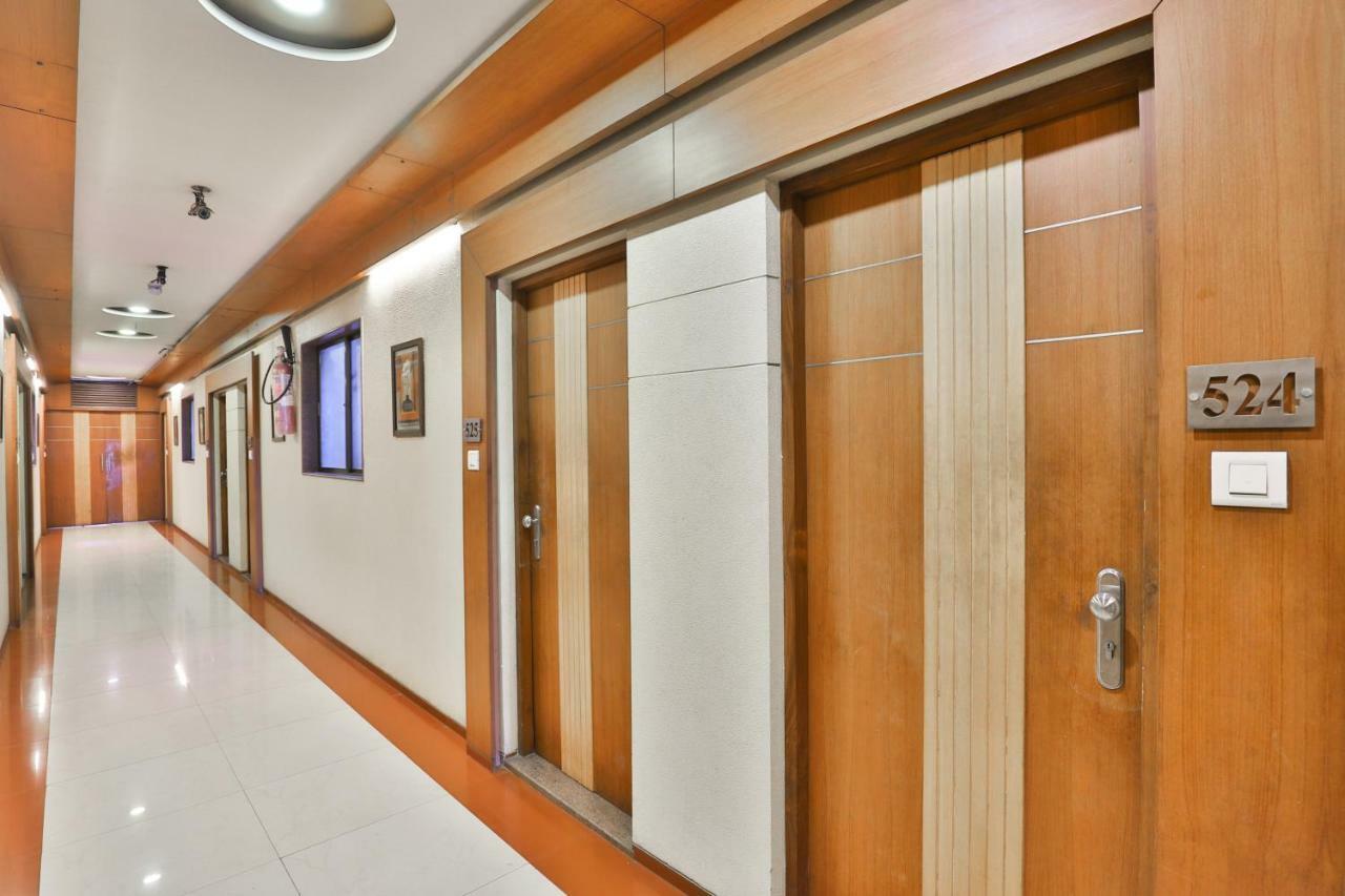 Hotel Ostria Surate Exterior foto